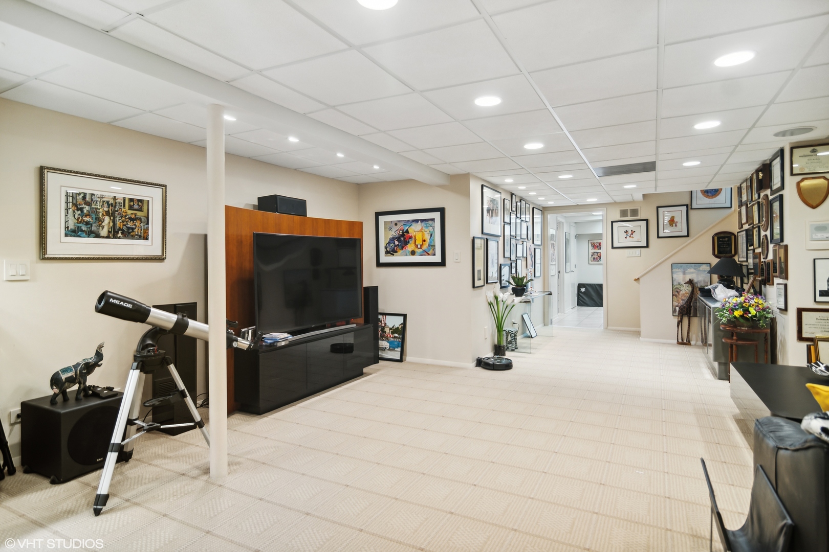 3134 Temple Lane Wilmette, IL 60091 - Photo 28 of 32 a bedroom with furniture and a flat screen tv