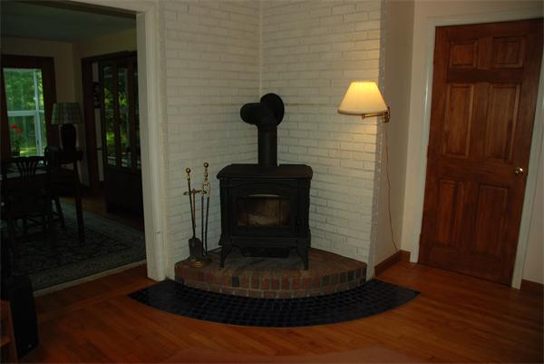 89 Scribner Road Tyngsborough, MA 01879 - Photo 17 of 30 a view of a entryway of a house
