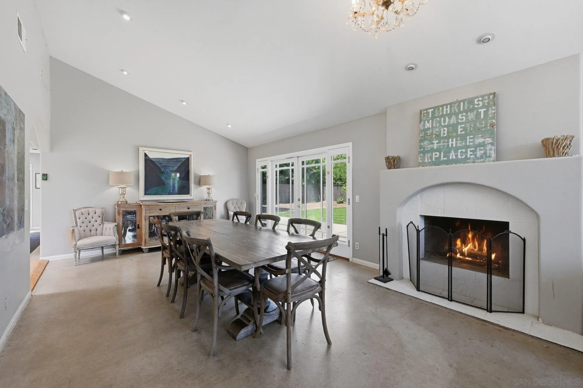 420-422 Bell Rnch Road Solana Beach, CA 92075 - Photo 37 of 58 Living Room