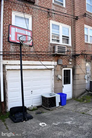 $1,750 | 7305 Woodcrest Avenue, Philadelphia, PA 19151