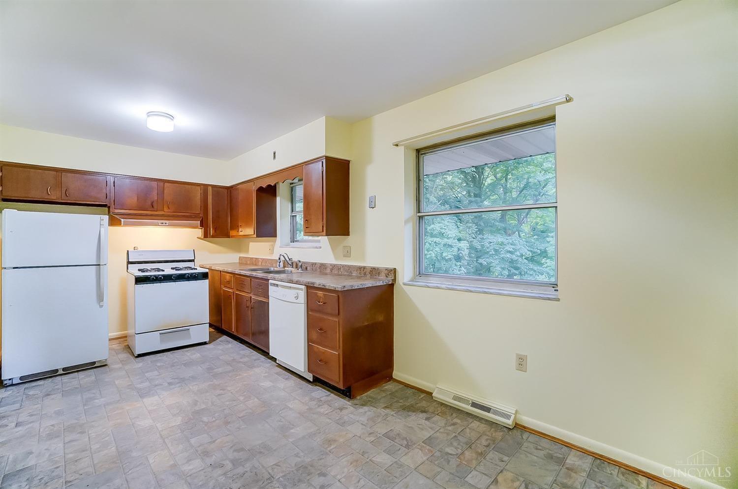 1325 Fuhrman Road Reading, OH 45215 - Photo 14 of 39 Gallery Image 14
