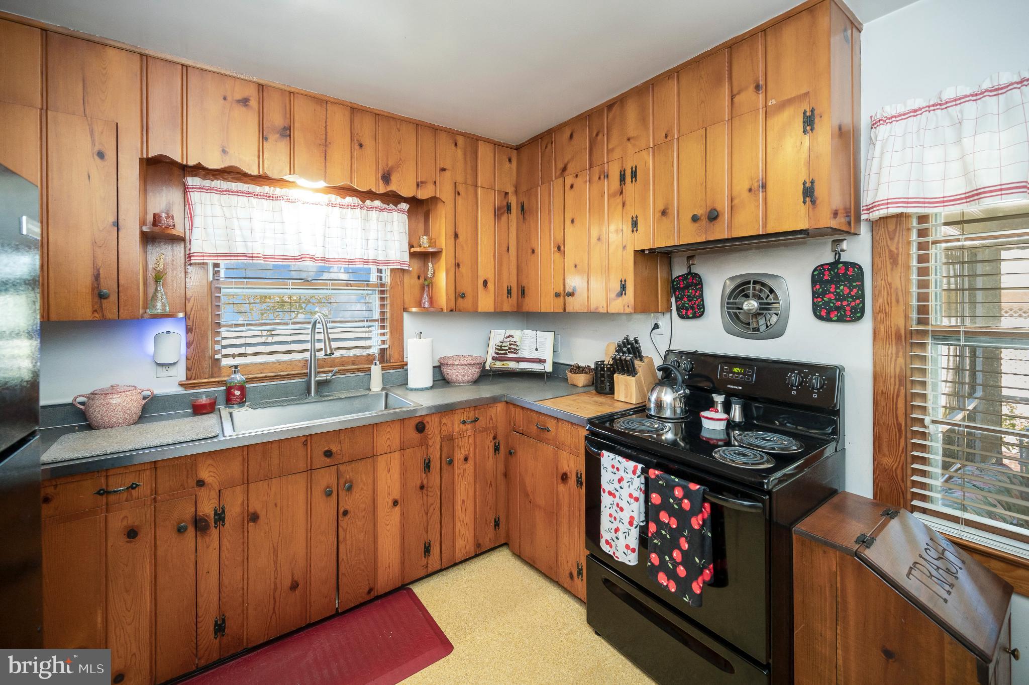 8625 Brock Road Spotsylvania, VA 22553 - Photo 11 of 47 Charming kitchen with warm wooden accents.