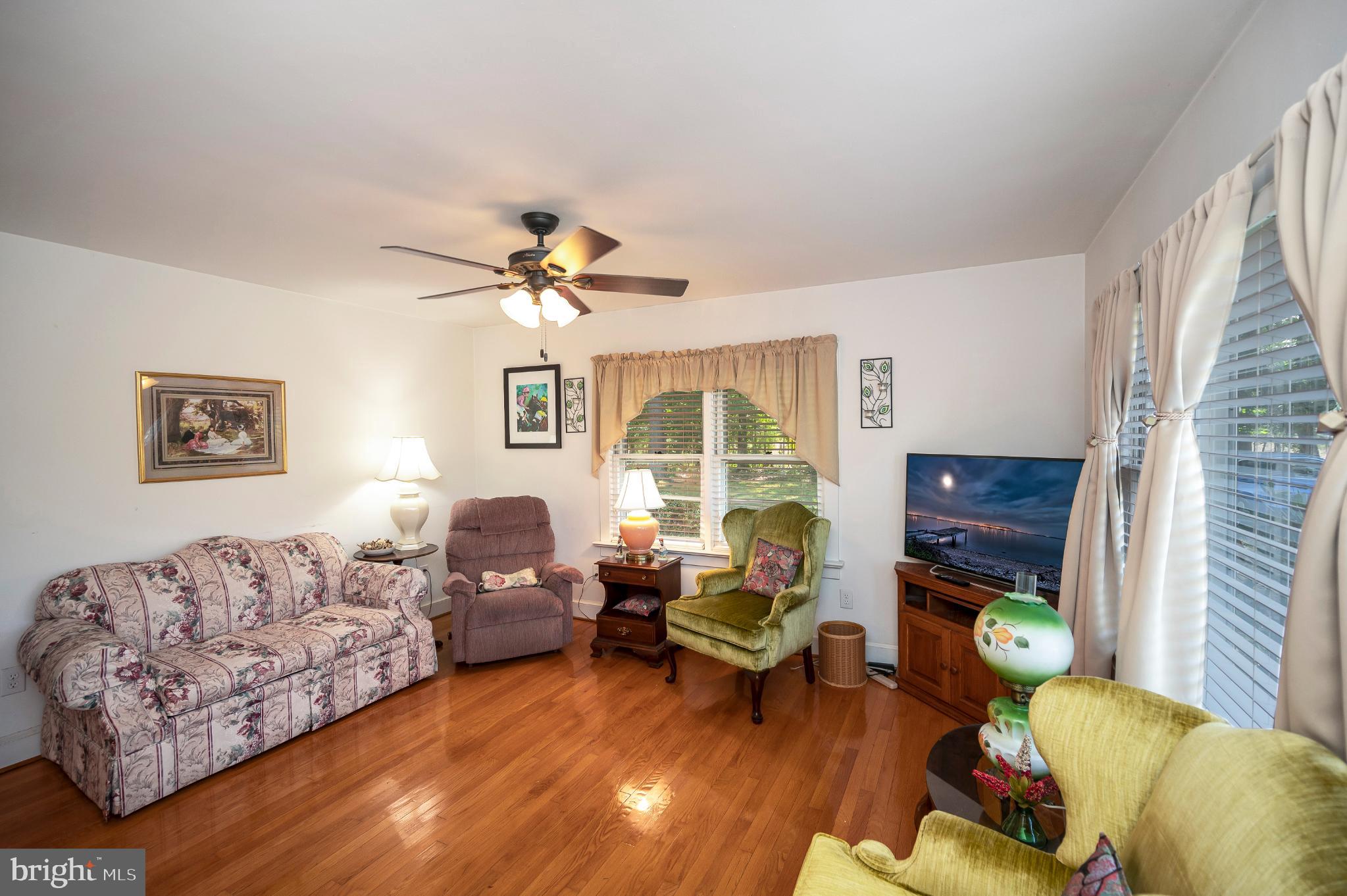 8625 Brock Road Spotsylvania, VA 22553 - Photo 4 of 47 Cozy living space with warm wooden floors.