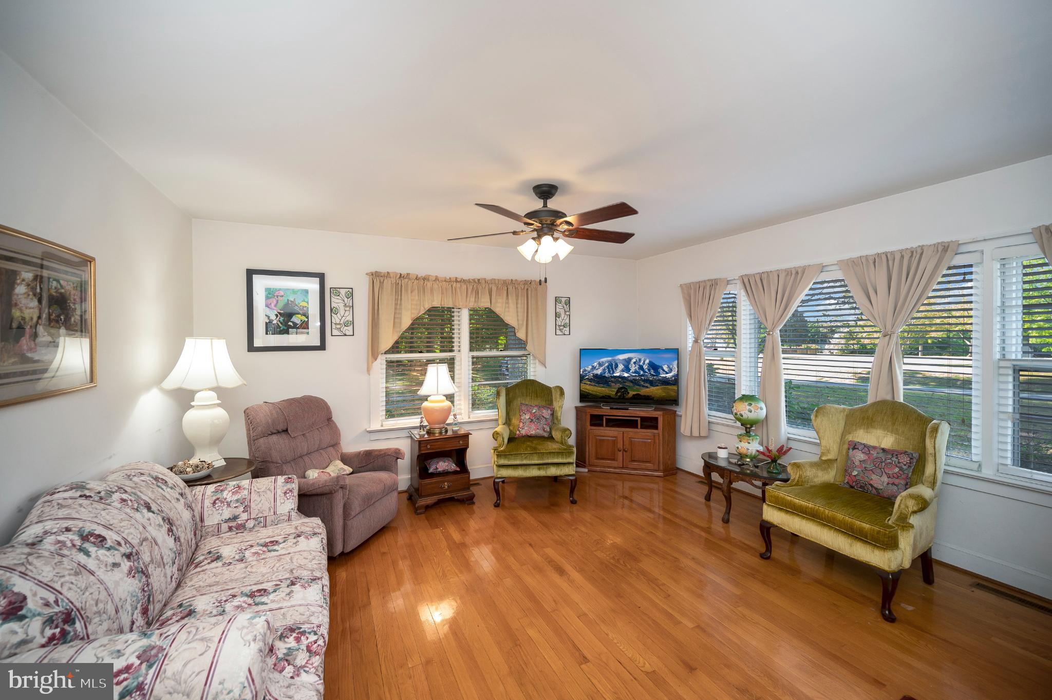 8625 Brock Road Spotsylvania, VA 22553 - Photo 6 of 47 Bright and inviting living space with charm.