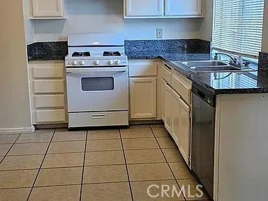 $2,250 | 7969 Pinehurst Drive, Highland, CA 92346