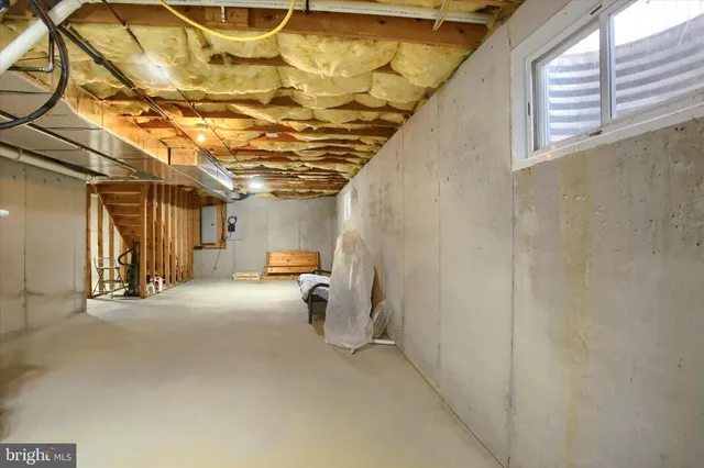 a view of a indoor garage