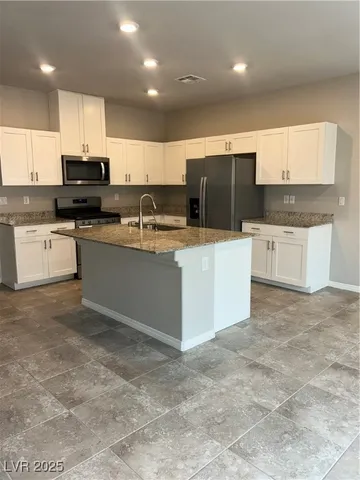 $2,295 | 7858 Morganite Avenue, Las Vegas, NV 89113