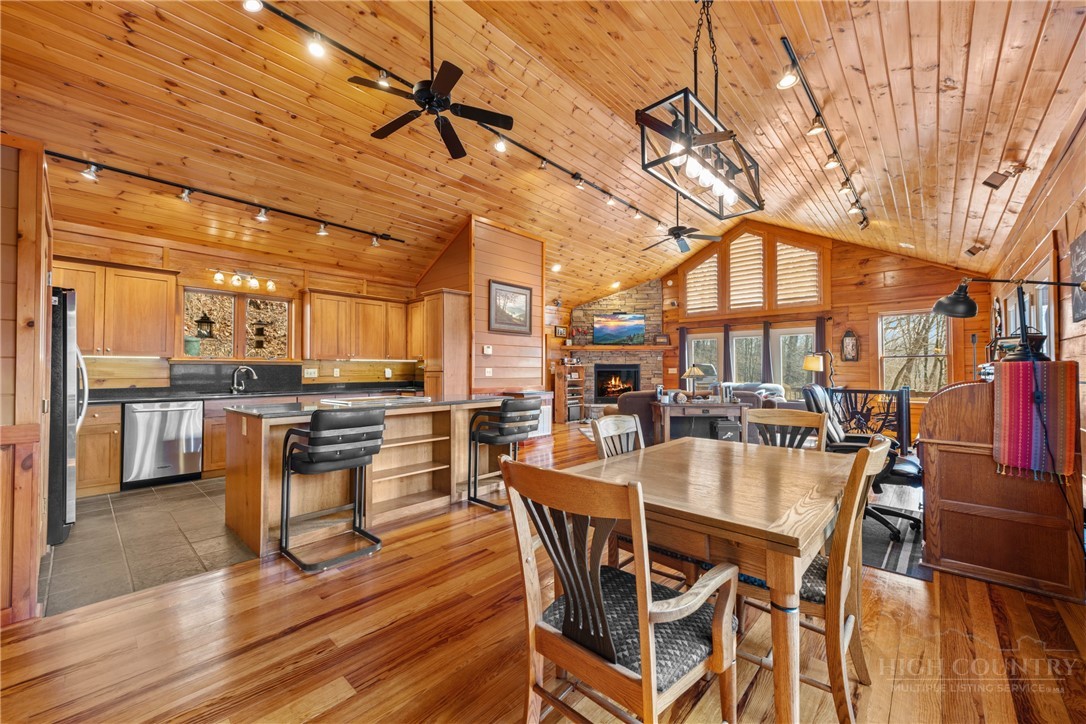 217 Rainbow Ridge Road Zionville, NC 28698 - Photo 18 of 48
