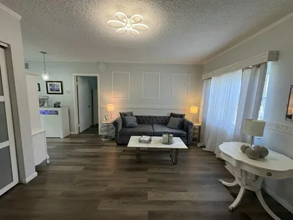 $2,300 | 609 Northeast 13th Avenue, Unit 101, Fort Lauderdale, FL 33304