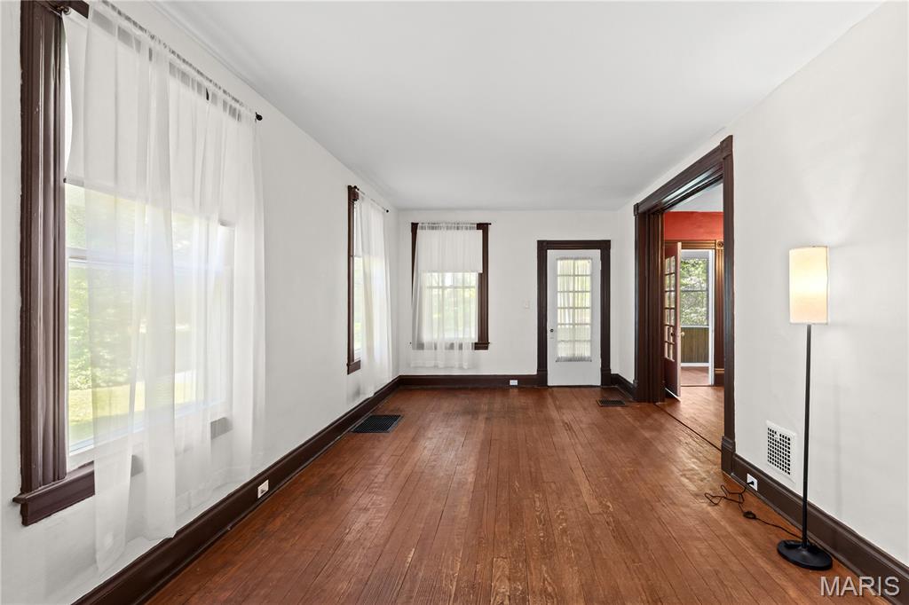 502 Carson Road St. Louis, MO 63135 - Photo 10 of 28