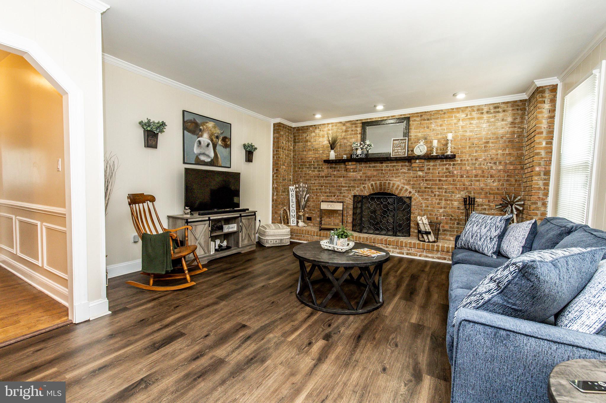 525 Post Oak Road Annapolis, MD 21401 - Photo 11 of 92 Living room