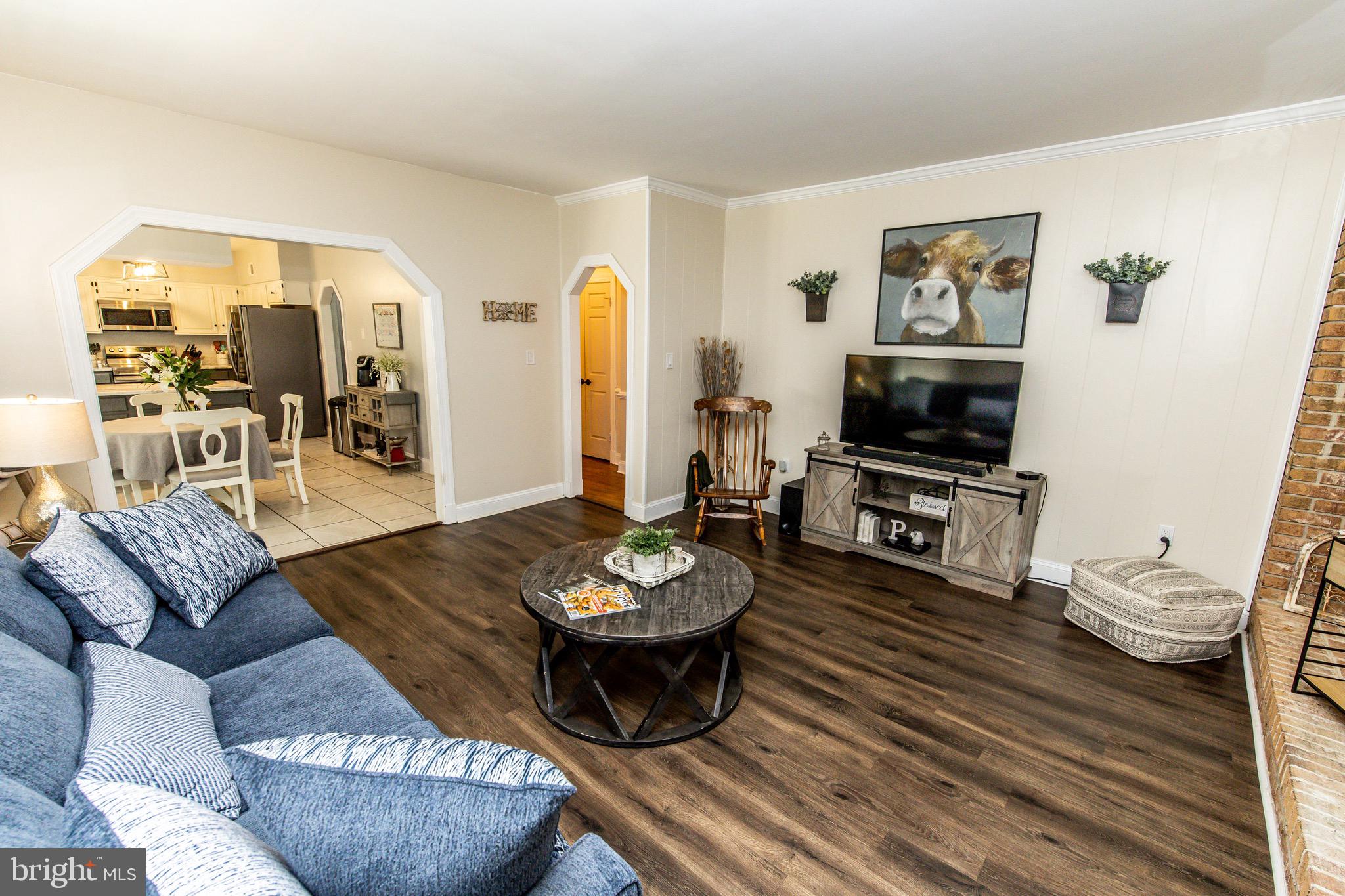 525 Post Oak Road Annapolis, MD 21401 - Photo 12 of 92 Living room