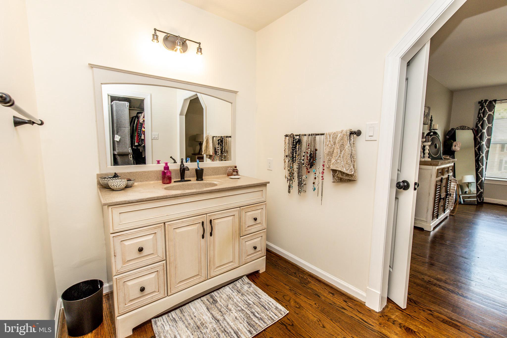 525 Post Oak Road Annapolis, MD 21401 - Photo 43 of 92 Primary bathroom second vanity