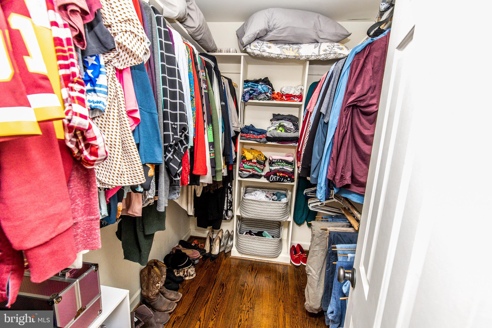 525 Post Oak Road Annapolis, MD 21401 - Photo 44 of 92 Primary suite closet