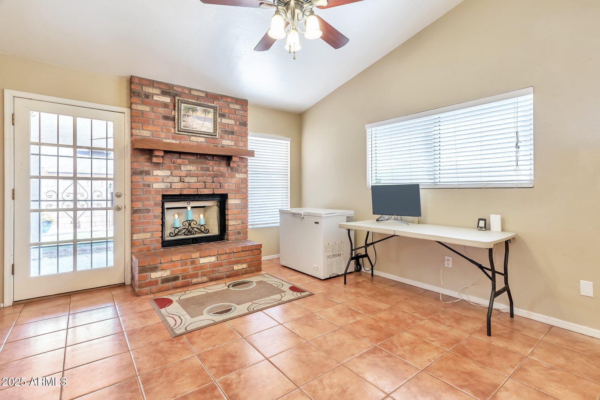 6102 West Shangri-la Road Glendale, AZ 85304 - Photo 14 of 25 Additional Living Space