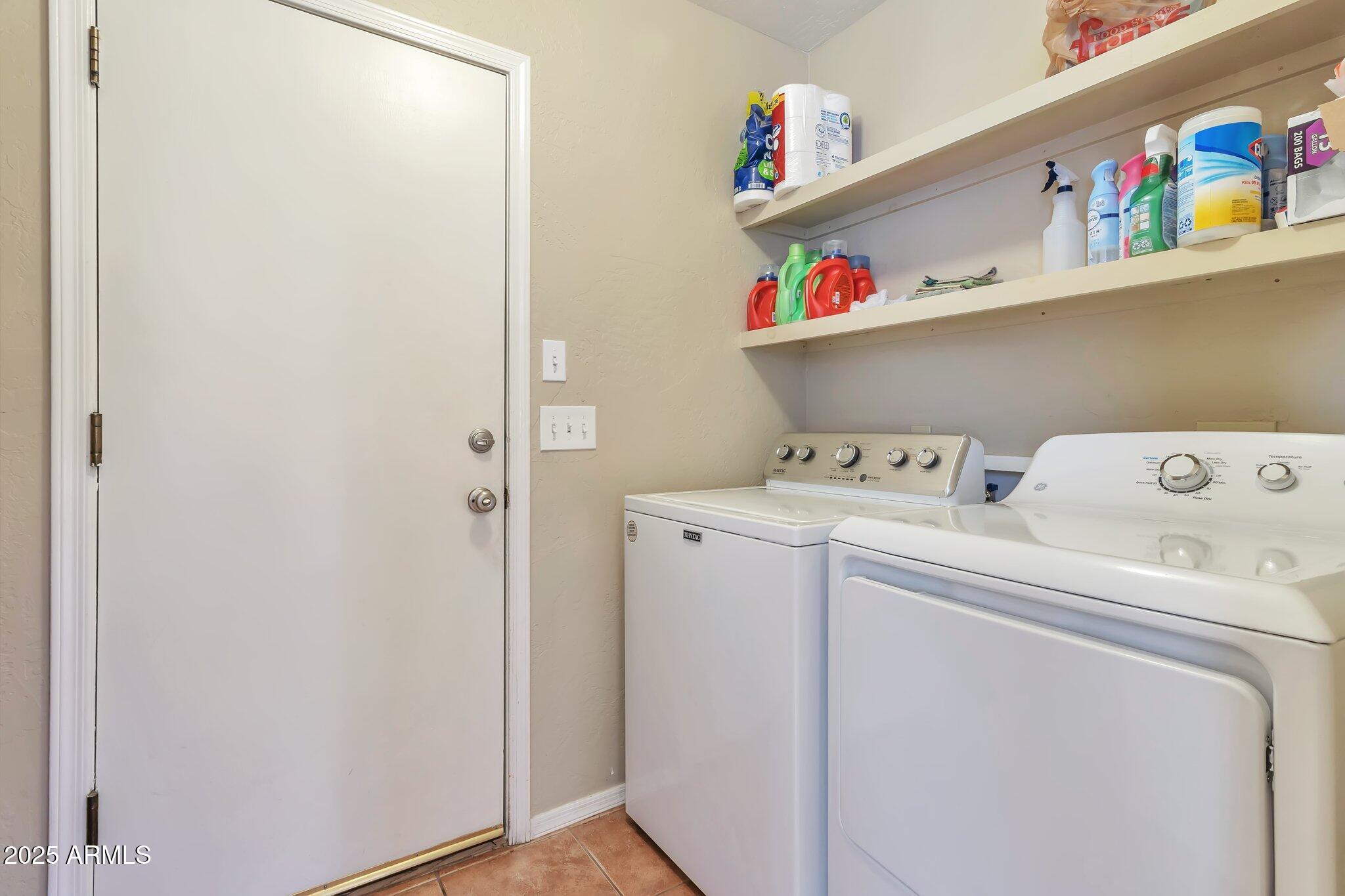 6102 West Shangri-la Road Glendale, AZ 85304 - Photo 15 of 25 Laundry