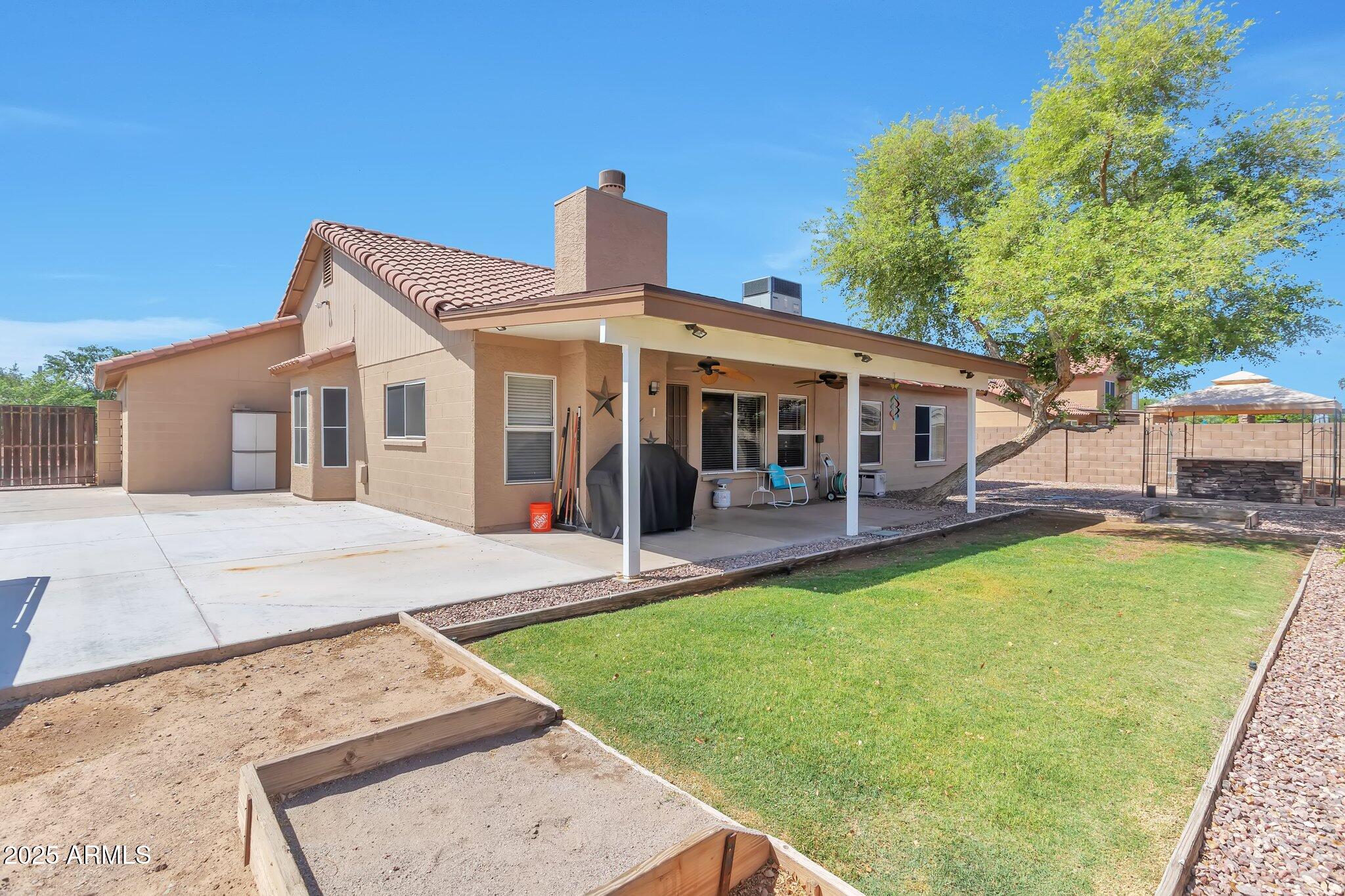 6102 West Shangri-la Road Glendale, AZ 85304 - Photo 3 of 25 Side/Back