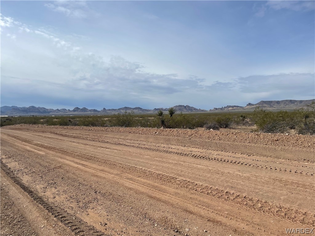 2.18 Egar Road Golden Valley, AZ 86413 - Photo 2 of 12