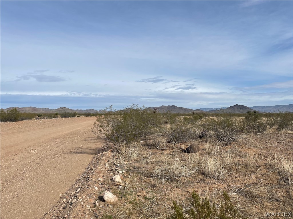 2.18 Egar Road Golden Valley, AZ 86413 - Photo 3 of 12