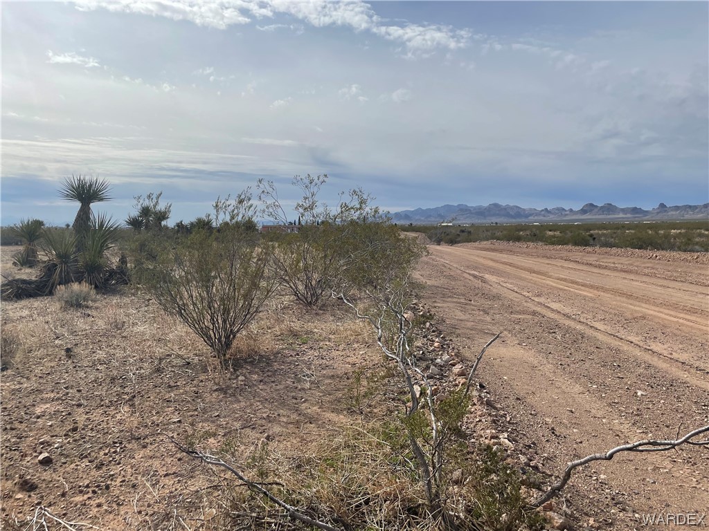 2.18 Egar Road Golden Valley, AZ 86413 - Photo 6 of 12