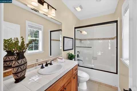 $4,095,000 | 3 Brooktree Drive, Danville, CA 94506