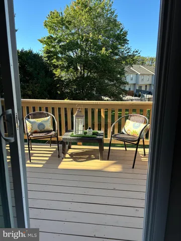 a view of sitting area with furniture