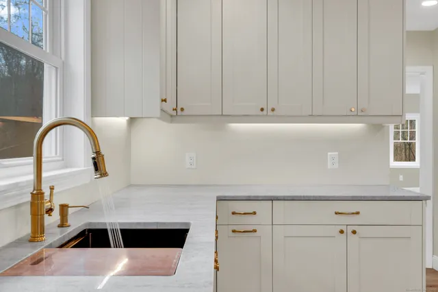 a close view of sink and tap