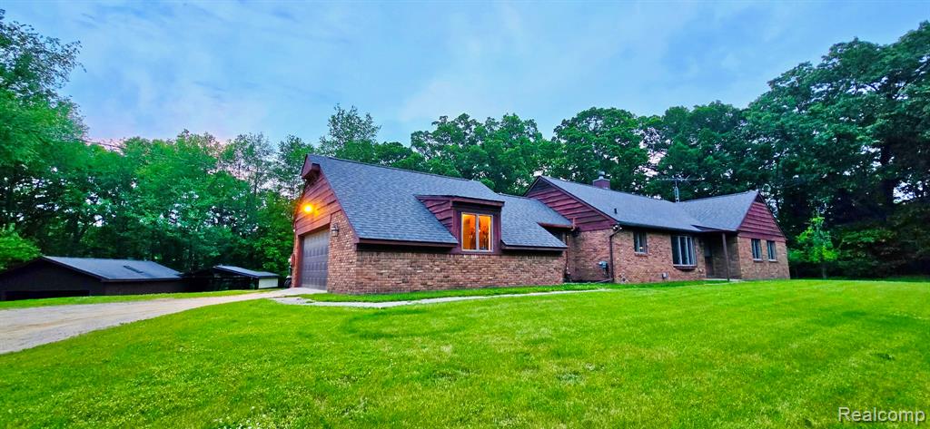 15640 Graves Road Pinckney, MI 48169 - Photo 13 of 60