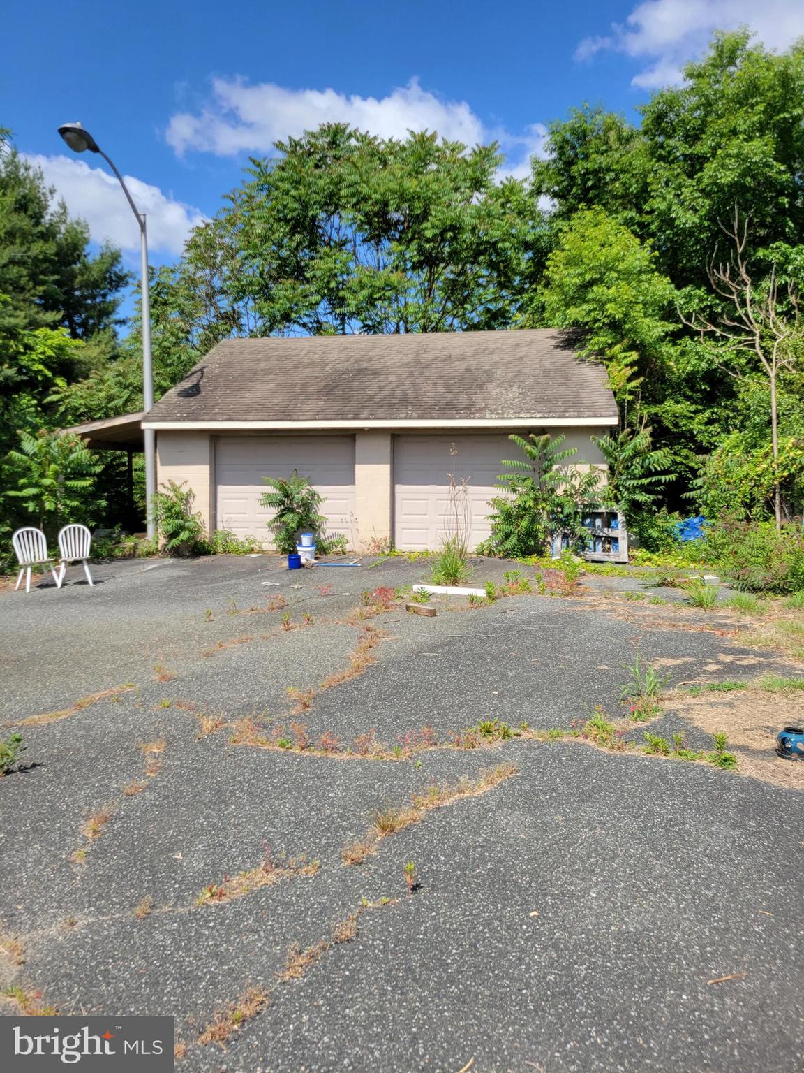 689 Centerton Road Elmer, NJ 08318 - Photo 2 of 34 2 car garage