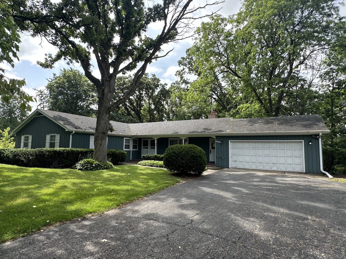 7409 Chesterfield Road Crystal Lake, IL 60012 - Photo 1 of 22