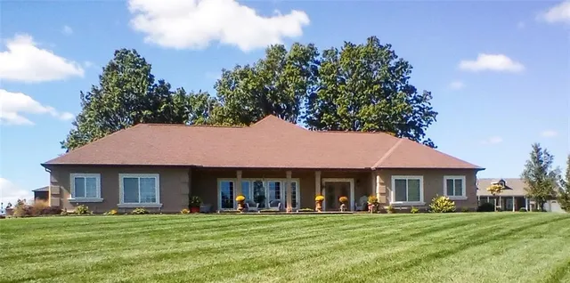 $625,000 | 642 Fairview Drive, Marceline, MO 64658