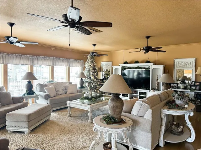 $625,000 | 642 Fairview Drive, Marceline, MO 64658