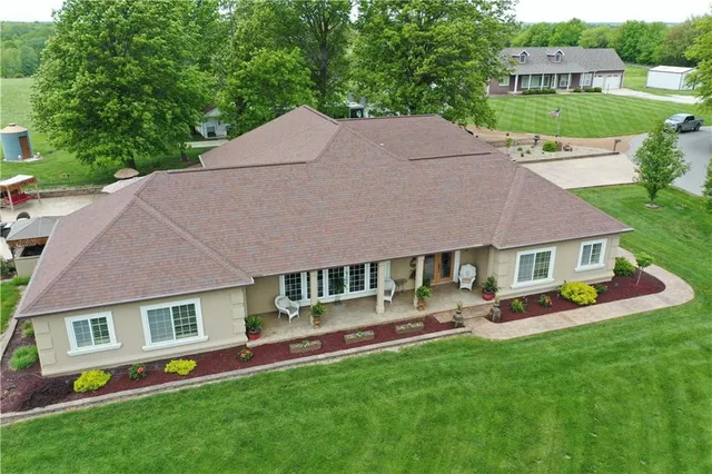 $625,000 | 642 Fairview Drive, Marceline, MO 64658