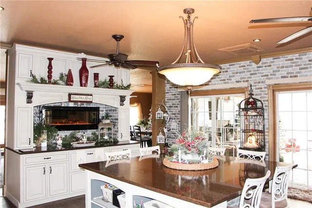 $625,000 | 642 Fairview Drive, Marceline, MO 64658