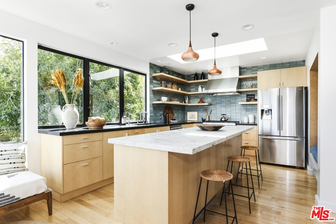 1508 Elevado Street Los Angeles, CA 90026 - Photo 11 of 38