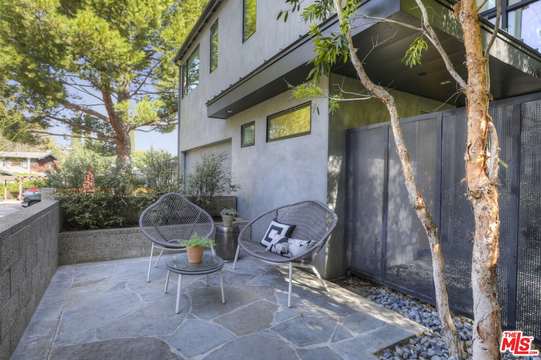 1508 Elevado Street Los Angeles, CA 90026 - Photo 4 of 38