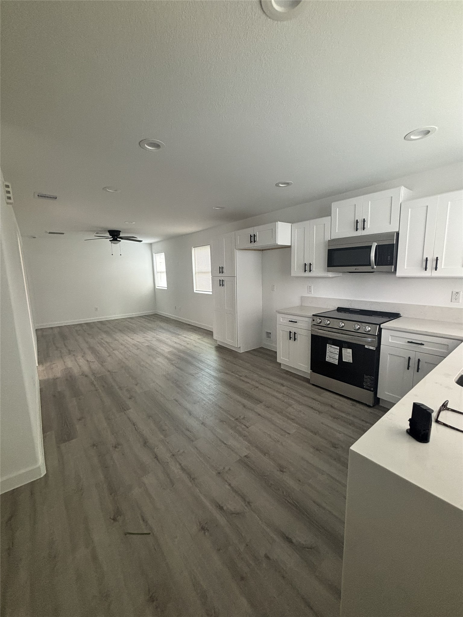 7311 Wileyvale Road, Unit B Houston, TX 77016 - Photo 6 of 18 Kitchen