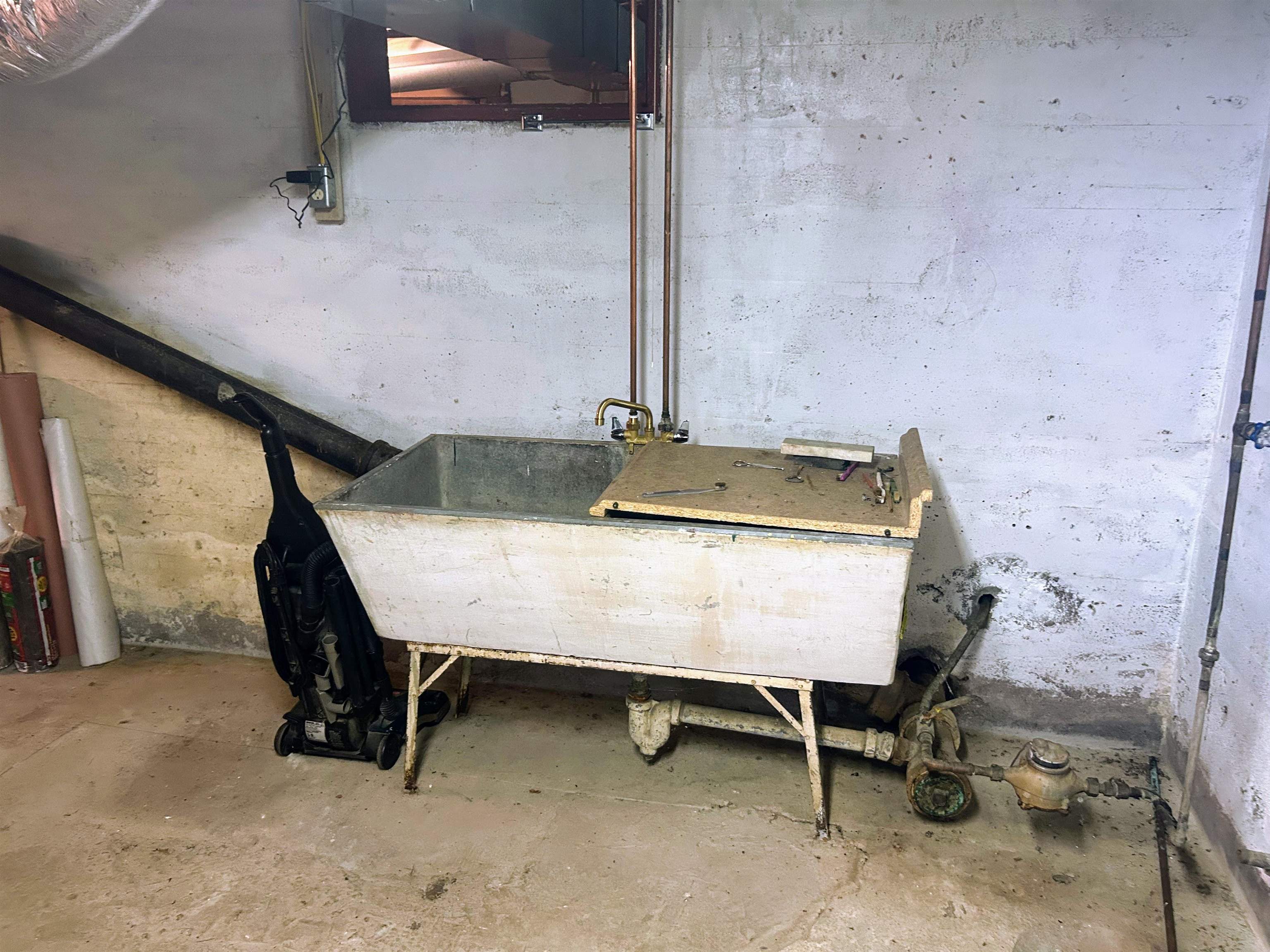 57 Reservoir Road Springfield, VT 05156 - Photo 25 of 38