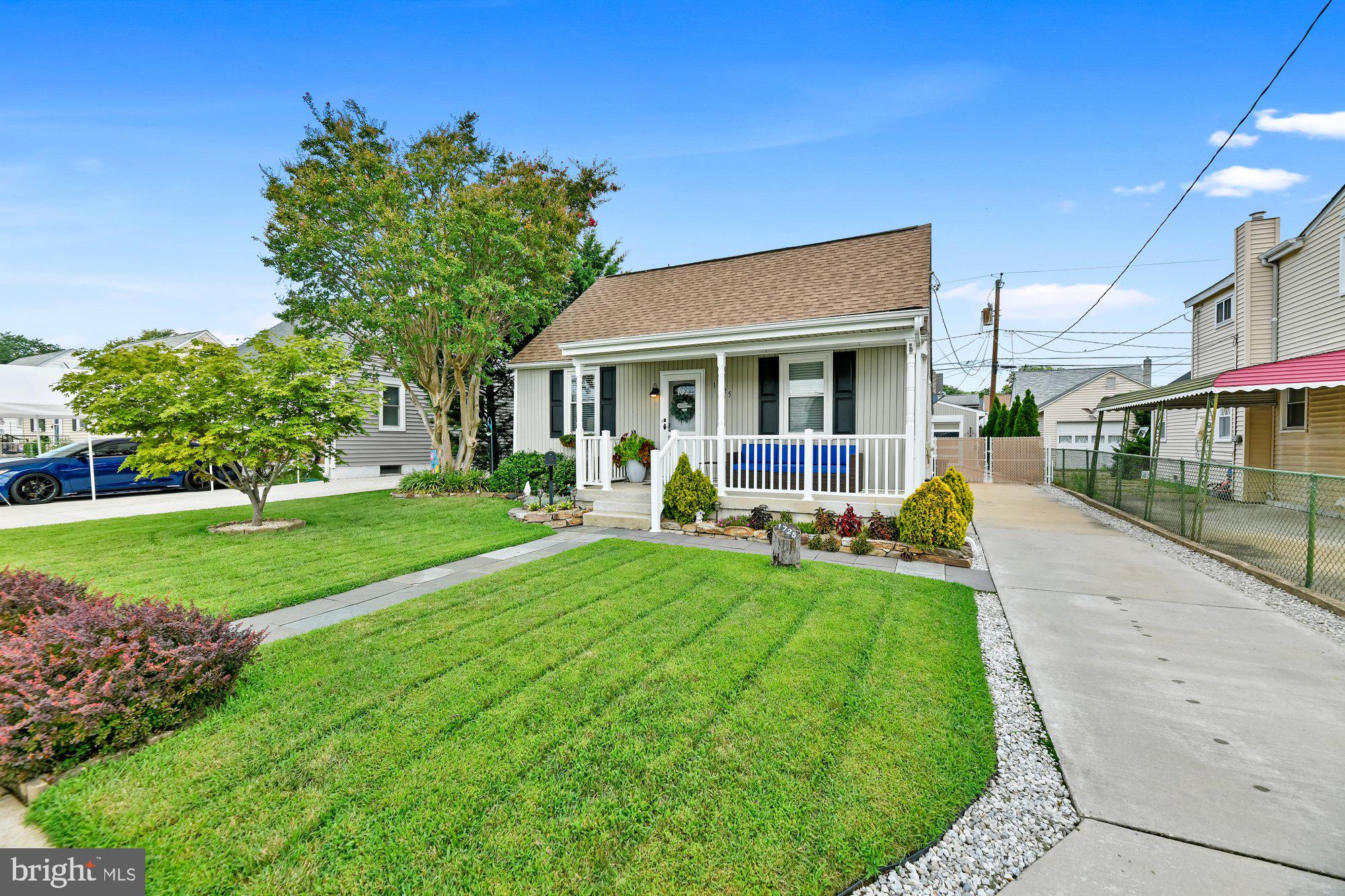 1725 Brookview Road Baltimore, MD 21222 - Photo 2 of 26 Off street parking and 1 car garage.
