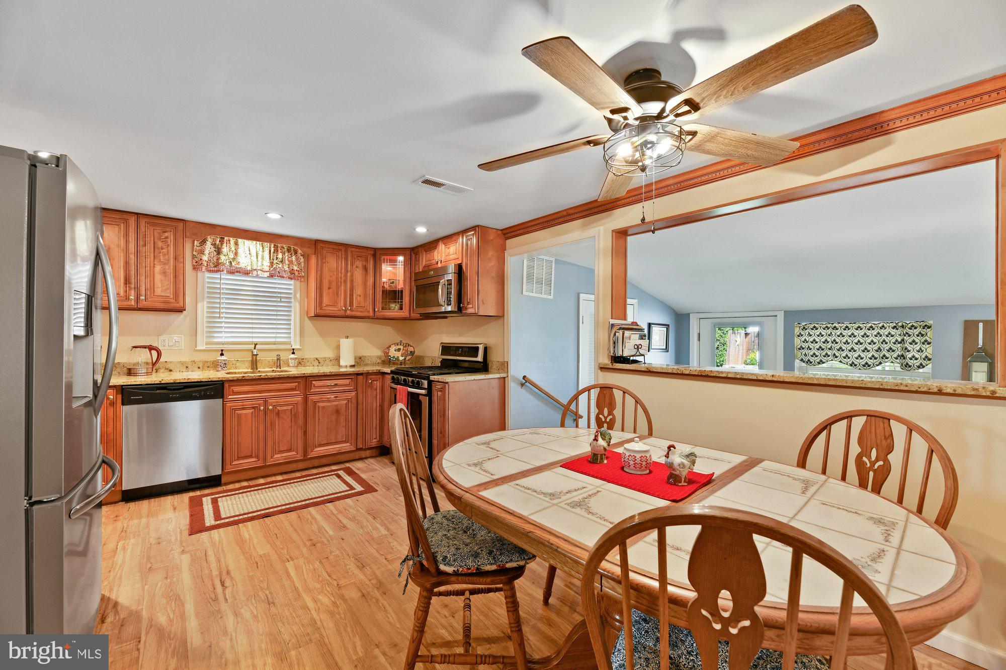 1725 Brookview Road Baltimore, MD 21222 - Photo 8 of 26 All appliances stay.
