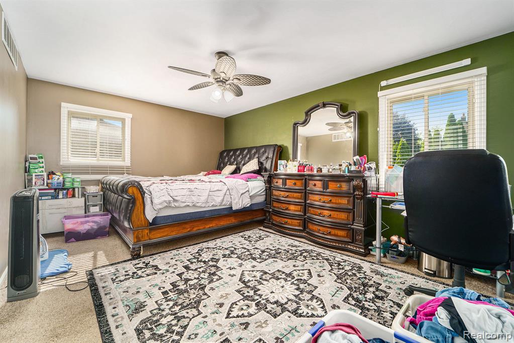 33521 Curtis Road Livonia, MI 48152 - Photo 15 of 33