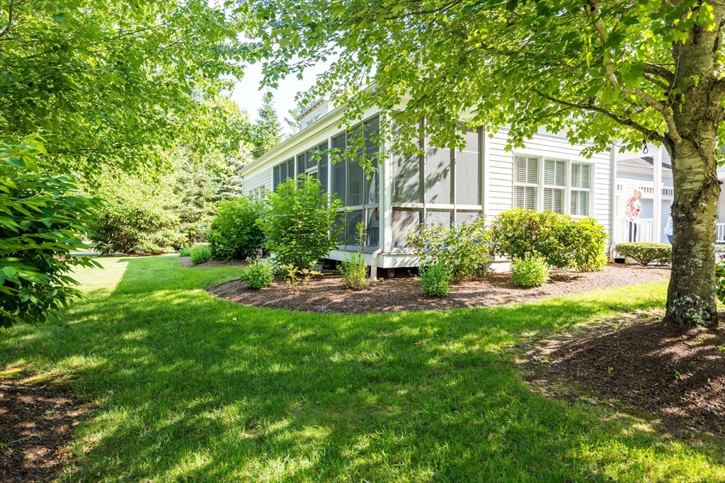14 Hathaway Pond Circle, Unit 14 Rochester, MA 02770 - Photo 3 of 41