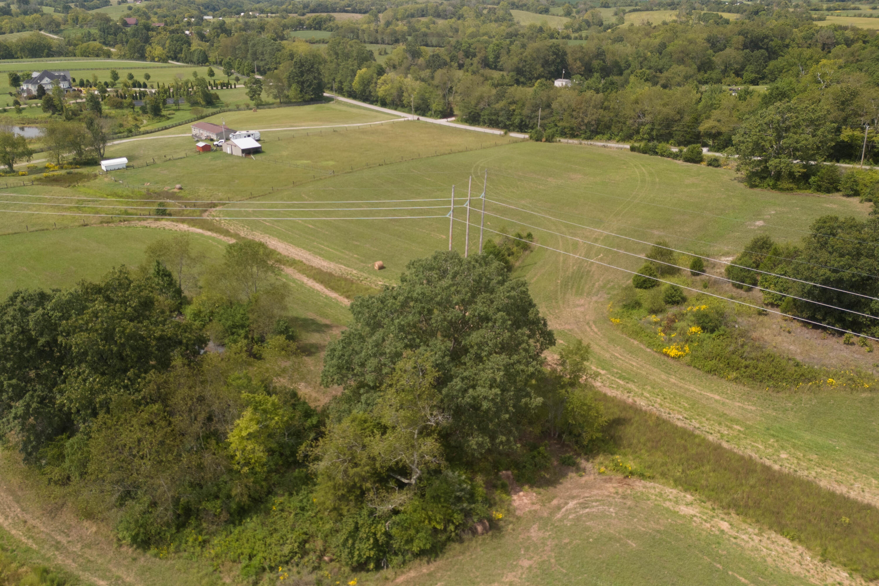 4115 Crowe Ridge Road Winchester, KY 40391 - Photo 5 of 15 DJI_20240904140544_0032_D