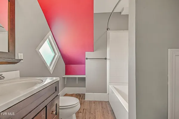 $299,900 | 629 Branch Street, Unit 11, Kingsport, TN 37660