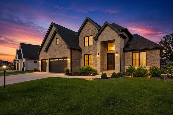 $1,115,000 | 9533 Tall Grass Trail, St. John, IN 46373