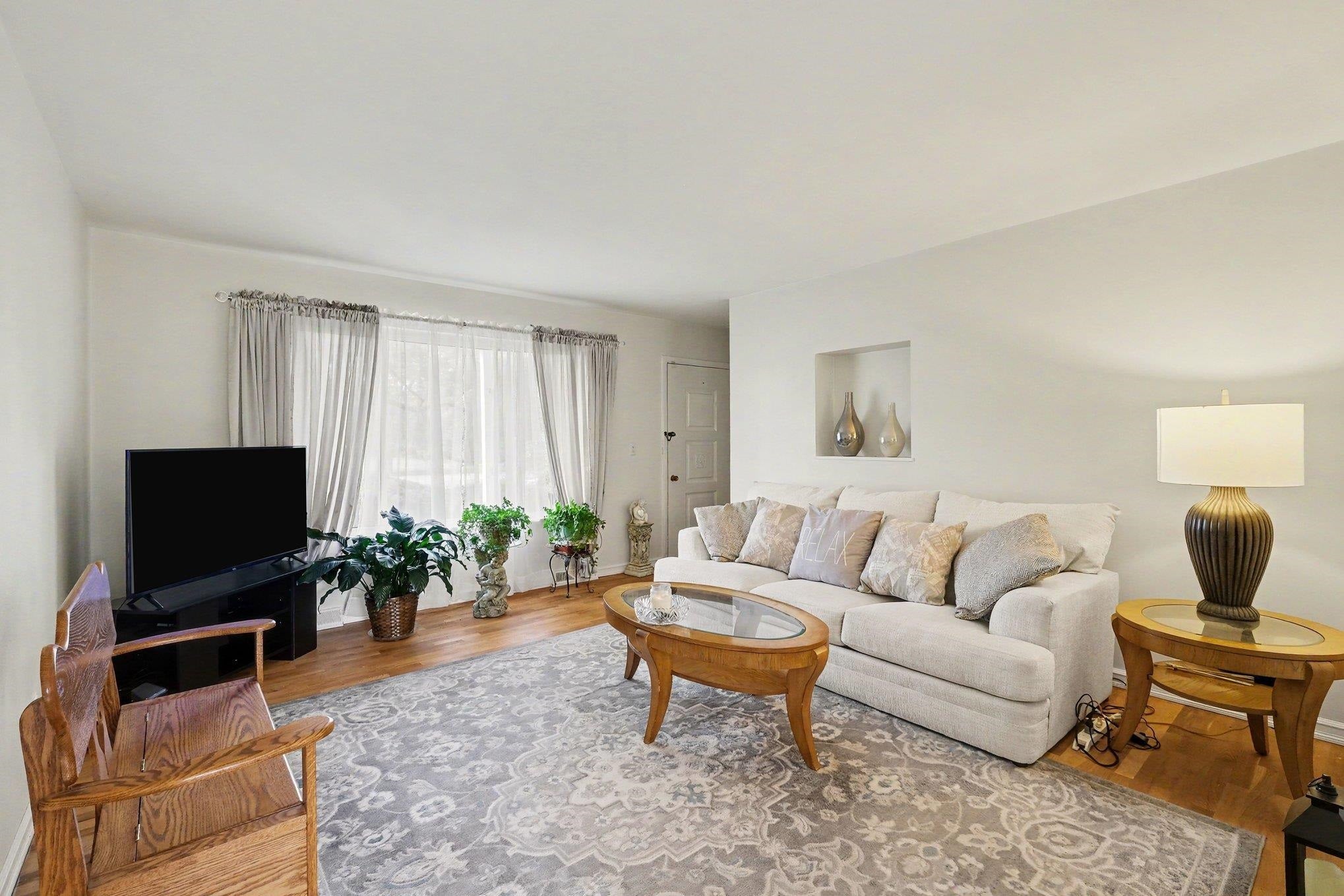 4324 North Vassar Road Flint, MI 48506 - Photo 4 of 25 Gallery Image 4