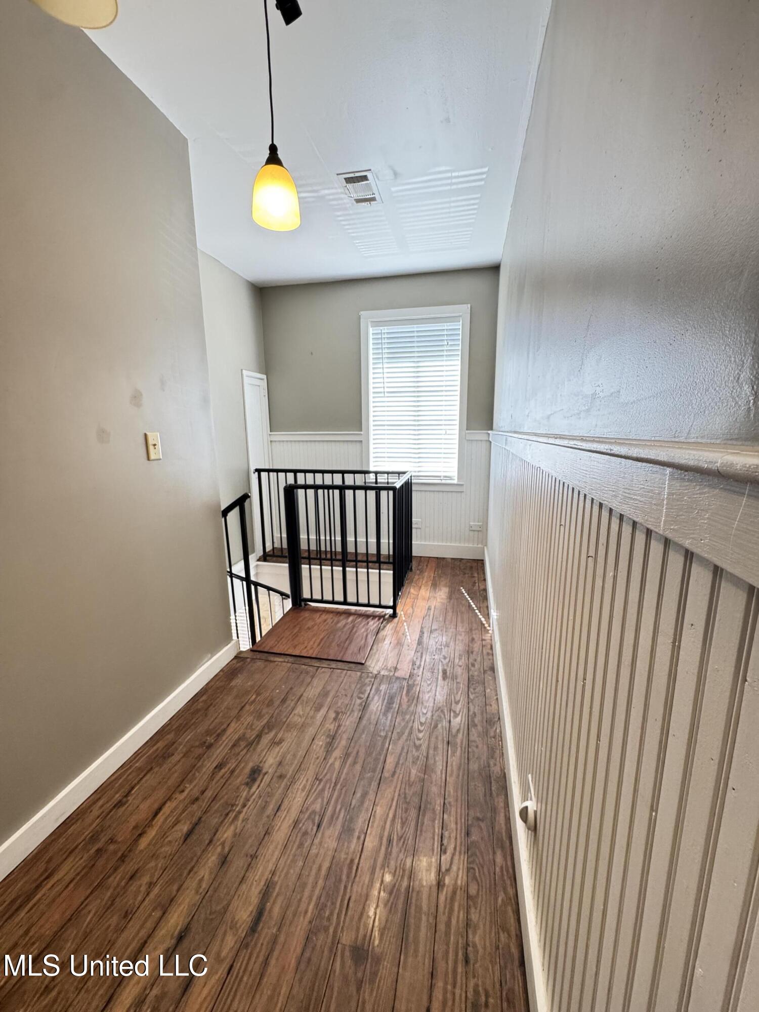 306 South Rankin Street Natchez, MS 39120 - Photo 40 of 48 2nd level from spiral staircase