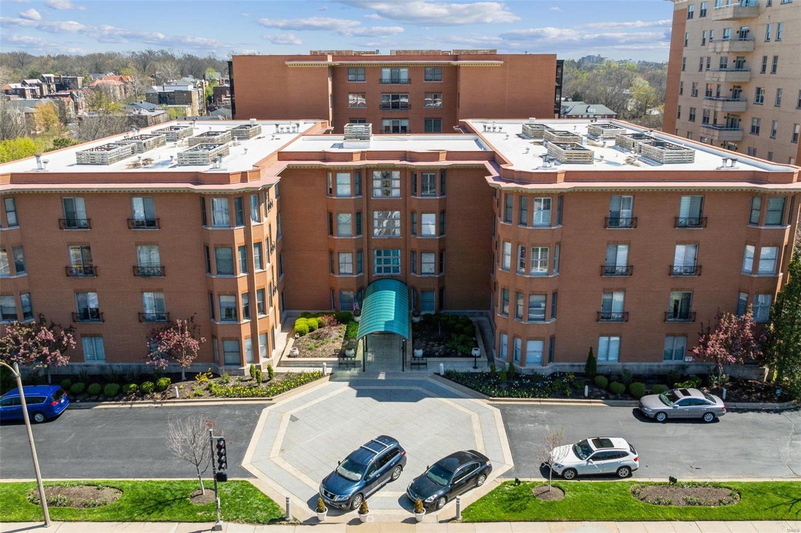 750 South Hanley Road, Unit 24 St. Louis, MO 63105 - Photo 38 of 39 Gallery Image 38