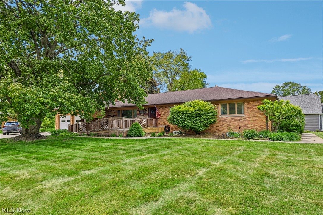 836 Jacoby Road Akron, OH 44333 - Photo 2 of 45 Another view of the front of the property