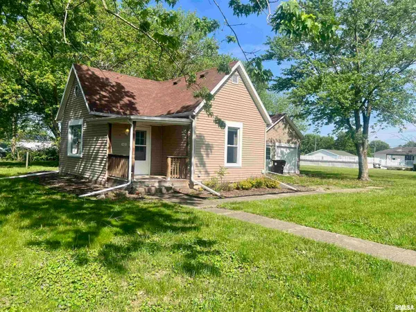 $80,000 | 101 North Cedar Street, Bowen, IL 62316